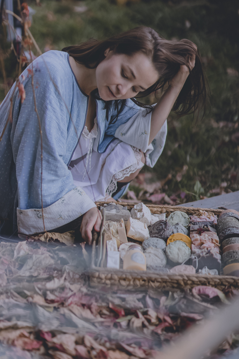 Оля Шереметьева в своем саду