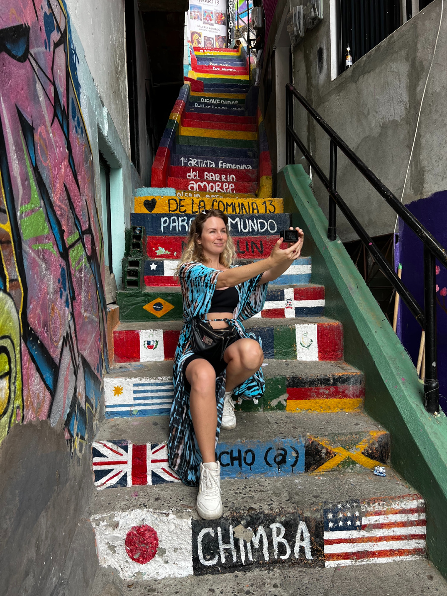 Медельин, Колумбия, год назад 