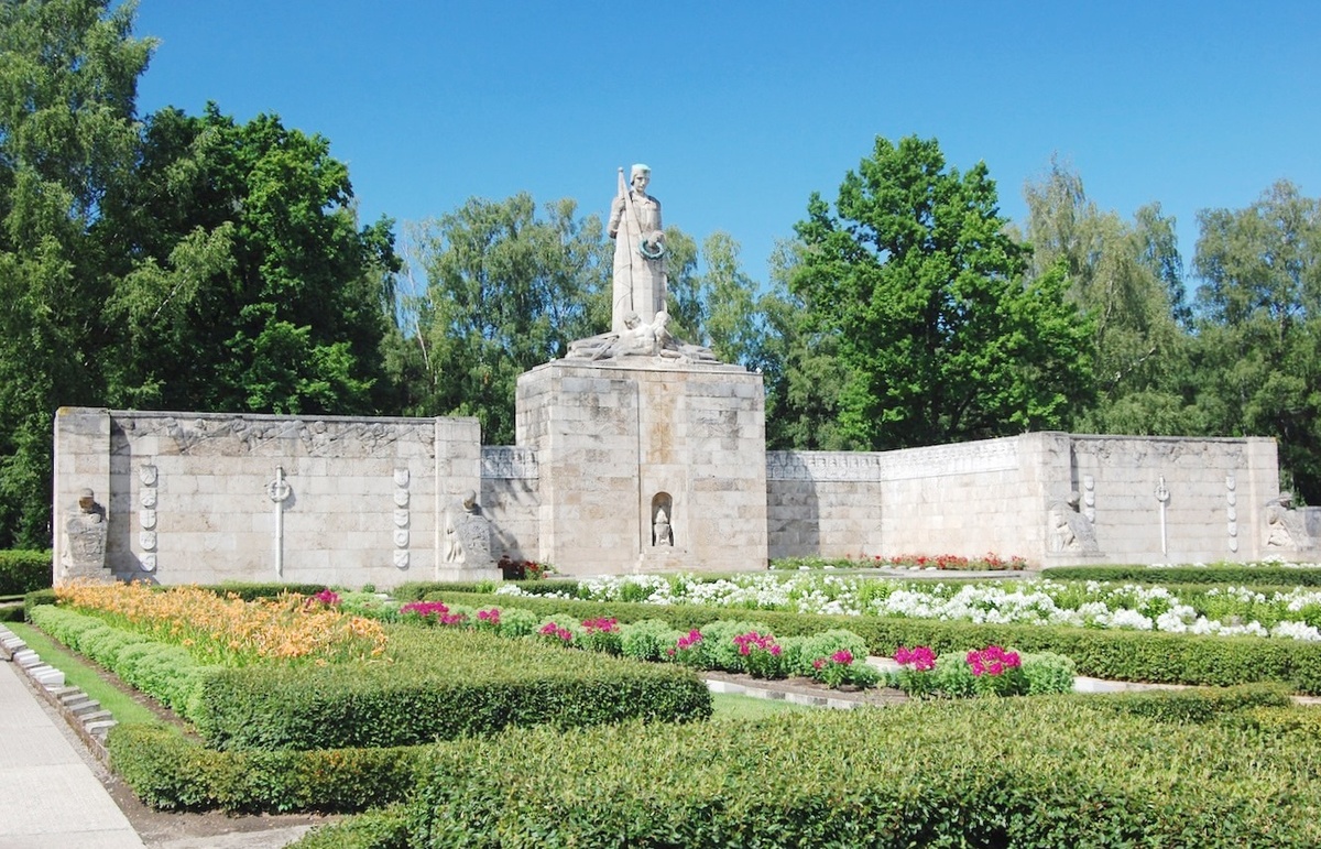 Братское кладбище в Риге. Самый величественный латвийский мемориал памяти погибших военнослужащих Российской императорской армии.