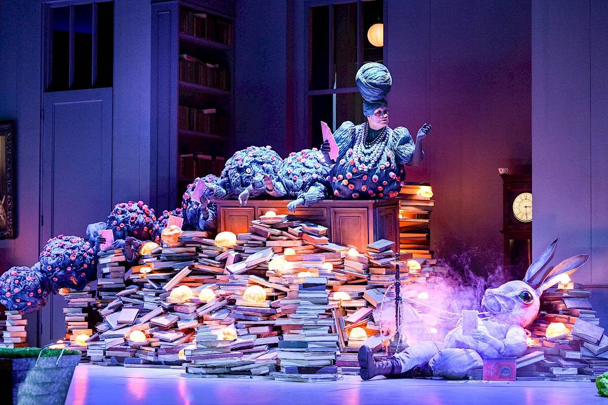 Не забываем листать вправо