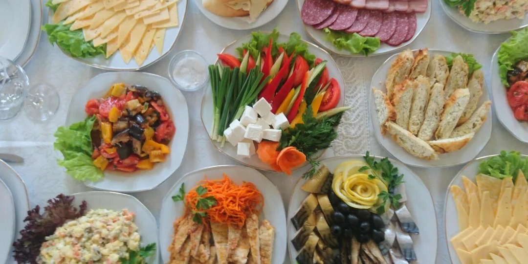 Можно ли в пост поминать не постной едой?