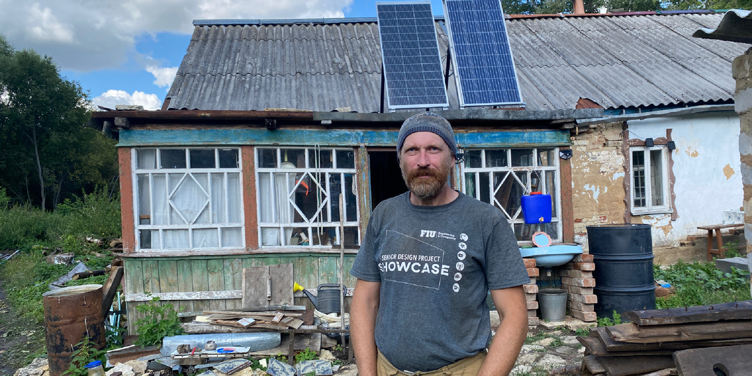 Как сейчас живет отшельник Сергей Есенин, который приехал в заброшенный дом в глухой деревне после наших видео. Съездили и пообщались с ним