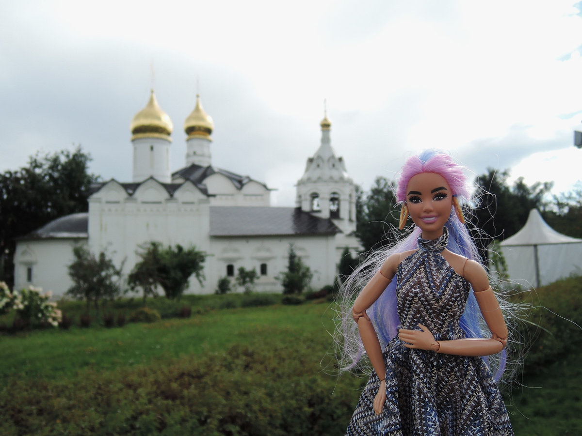 Подольные храмы Троице-Сергиевой Лавры. Введенская и Пятницкая церкви