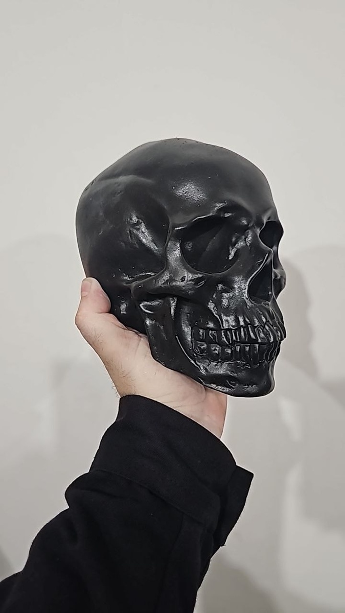 "Они же именно этого и хотели. Они хотели, чтобы мы боялись, тряслись и прятались по своим норкам. "Концерт Апачева в Питере? Так его же могут взорвать!" Как я позже узнала/поняла, черный череп символизировал погибшего товарища с позывным Берег. 