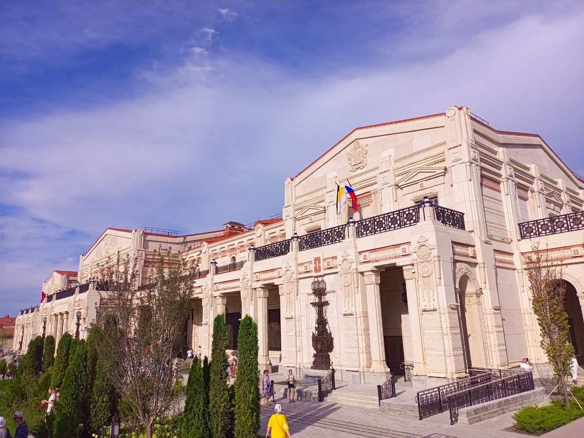 Здание музея снаружи.