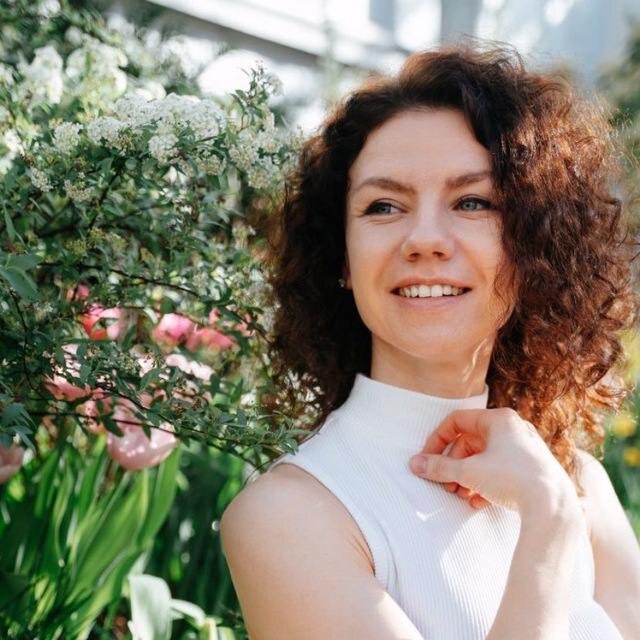 ДАРЬЯ КОЧНОВА, ВЫПУСКНИЦА ШКОЛЫ ДИНАРЫ АНУЧИНОЙ