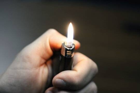    В Днепропетровске и Одессе сожгли машины украинских военных