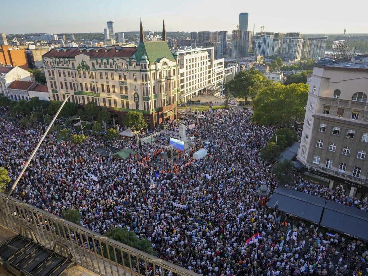    Акция протеста против добычи лития в Белграде, Сербия© AP Photo / Darko Vojinovic