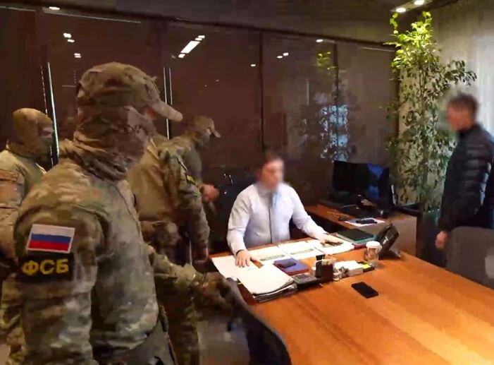 Задержание чиновника (иллюстрация – фото ФСБ)