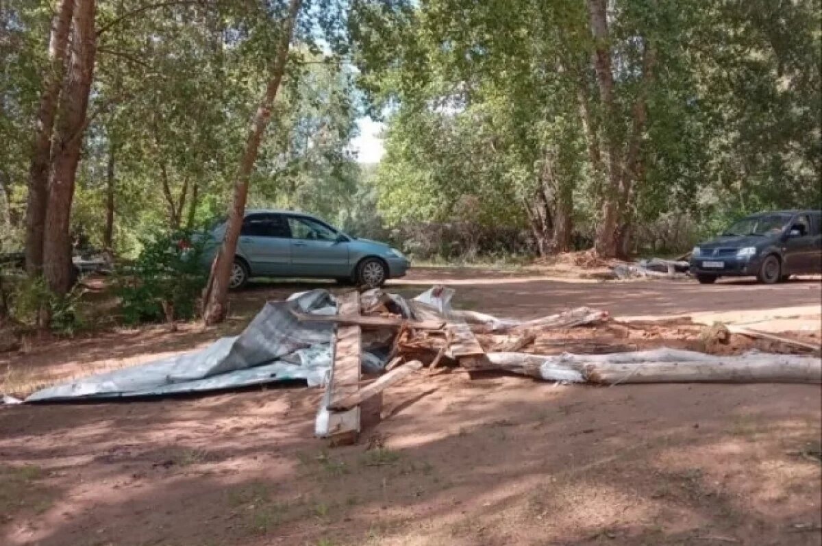    «Тараньте машину»: Под Самарой въезд на бесплатный пляж снова стал платным