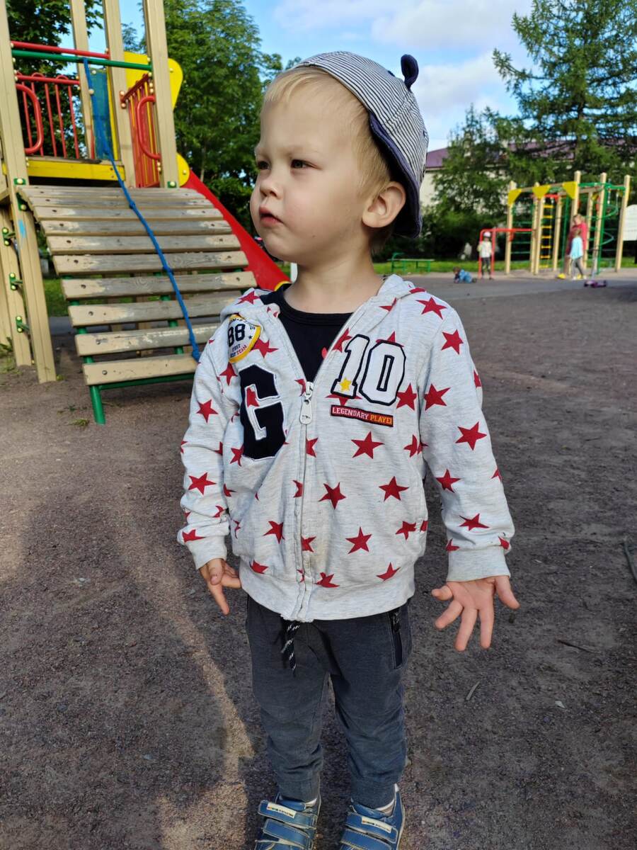 Петя здесь еще не болеет