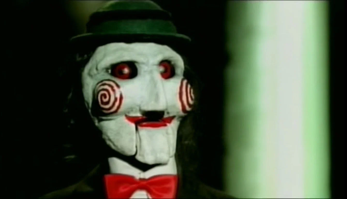 Кадр из короткометражного фильма "Пила" ("Saw") 2003