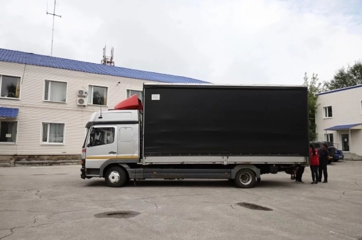    Две машины с гуманитарной помощью из Ульяновска разгрузили в Курске