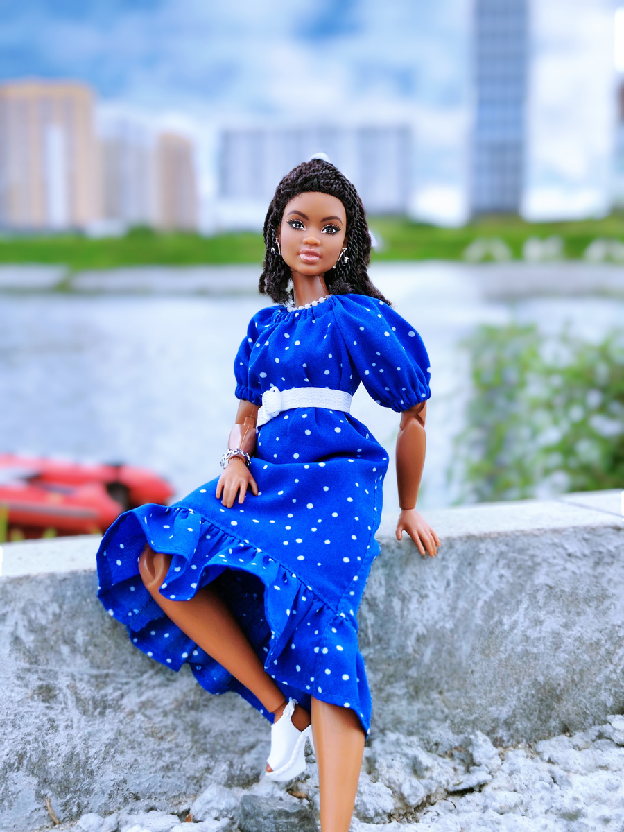Barbie Looks #2 Эль на набережной городского пруда в Преображенском парке