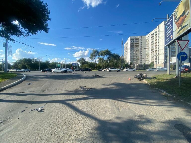    За рулем мотоцикла — девушка. Стали известны подробности ДТП на Гагарина в Оренбурге Андрей Севостьянов