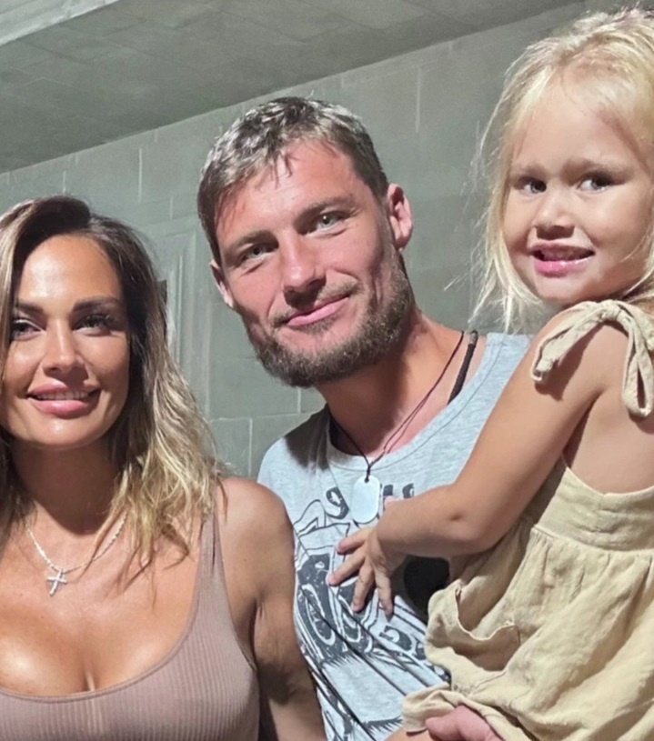 Саша, Ксюша и София Задойновы (фото из Telegram)