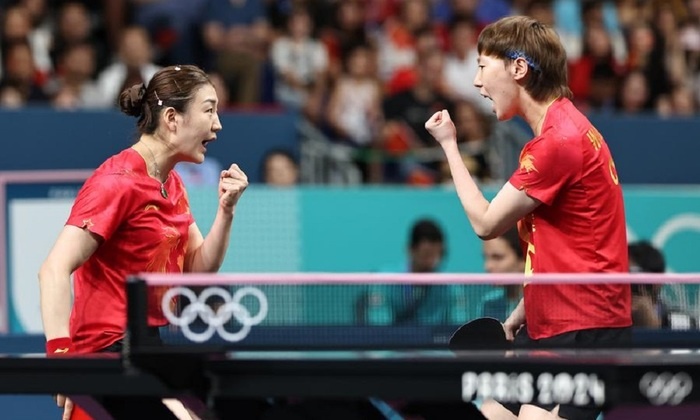    Китай завоевал все олимпийское золото в настольном теннисе и прыжках в воду, США победили в мужском баскетболе