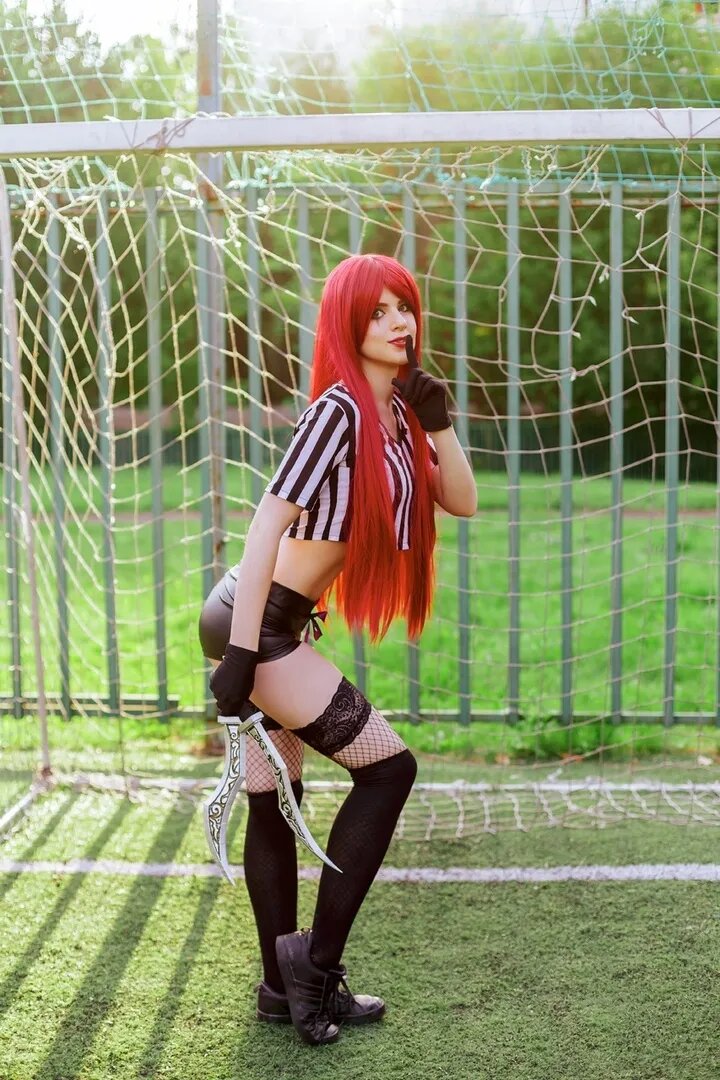 Косплей на Катарину из League of Legends. Косплеер: Алина Aneli Воронцова. Фотограф: Дмитрий Мелихов. Источник: vk.com/aneli_art   📷