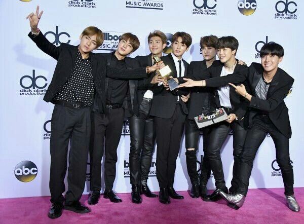 BTS на BBMAs 2017