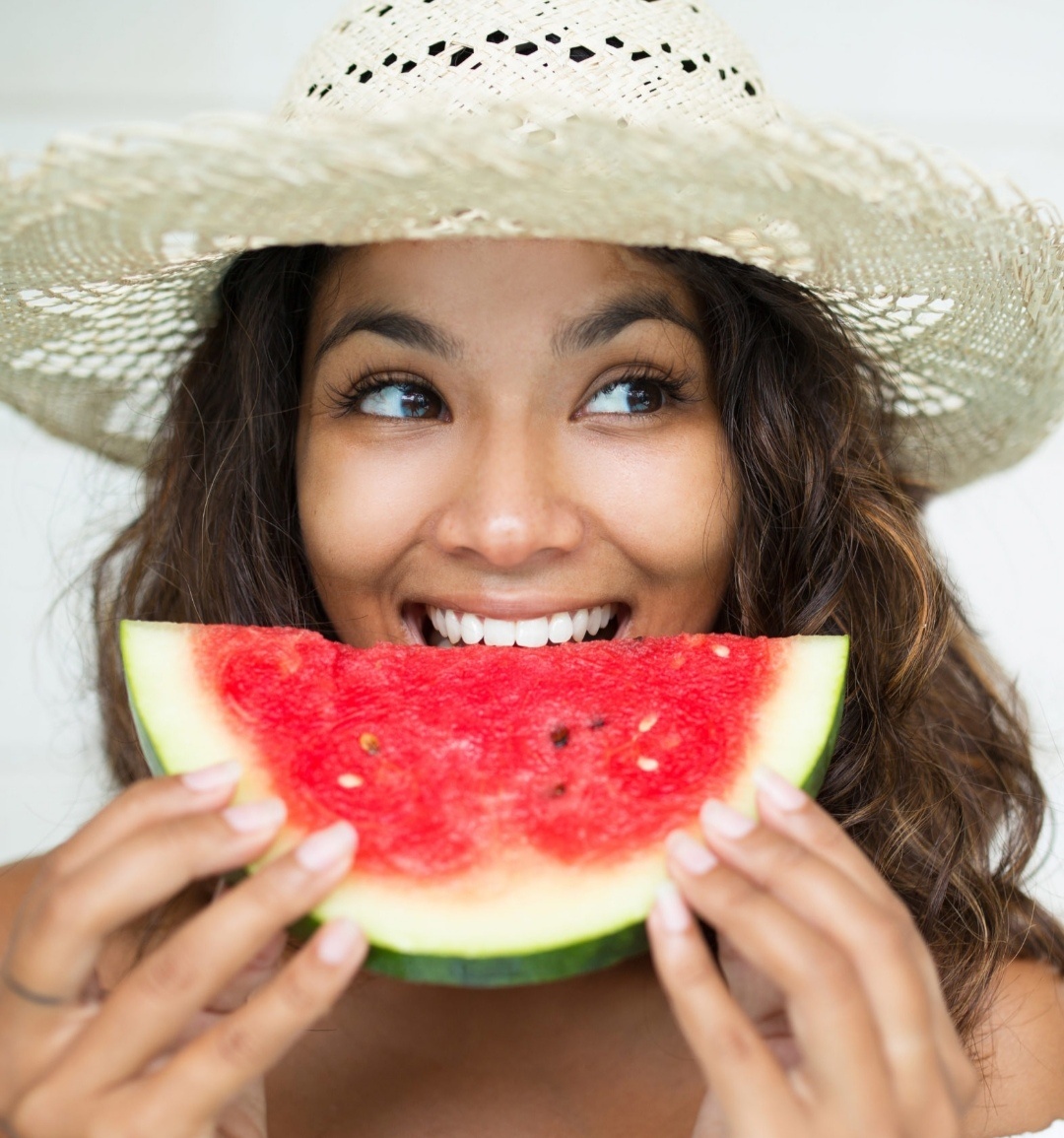 Фото из интернета. Молодая и задорная.