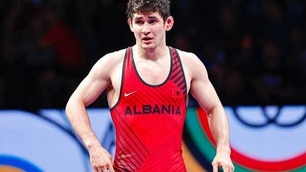    © United World Wrestling
