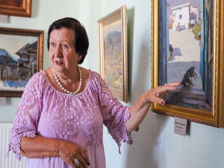     В Белгородском художественном музее заработала выставка живописи Виталия Леуса, Фото: Валерия Шатько/БелПресса