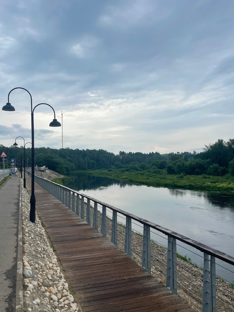 набережная реки Мста в Боровичах