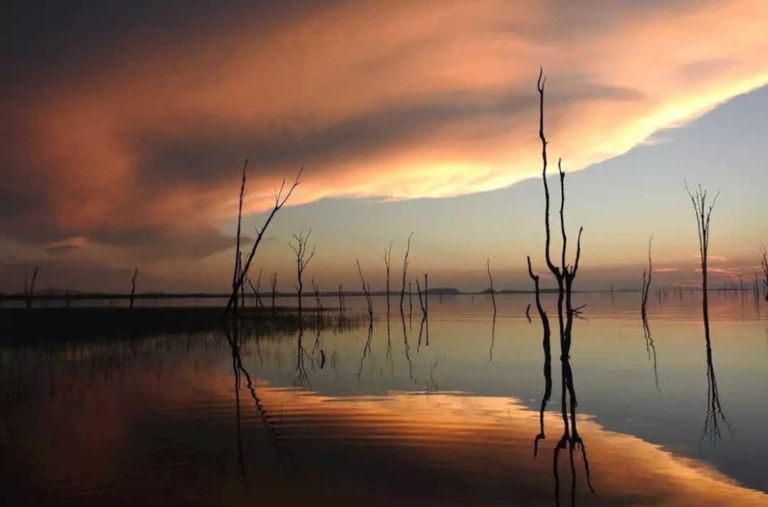 Озеро Кариба 