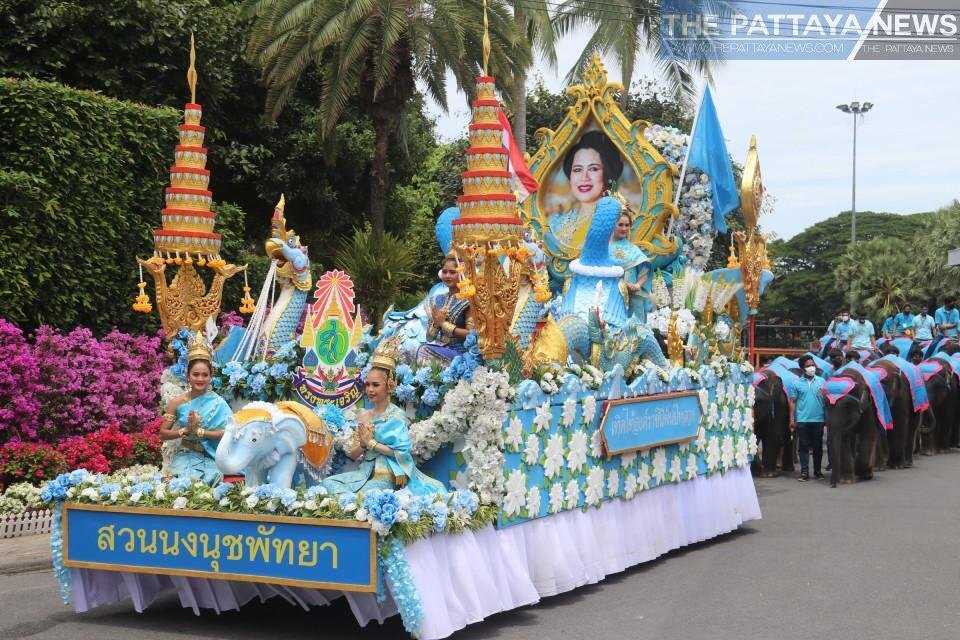 Во-первых, это красиво. Во-вторых, все фото к праздничной статье из издания Pattaya news, фотографу - капкунка. 