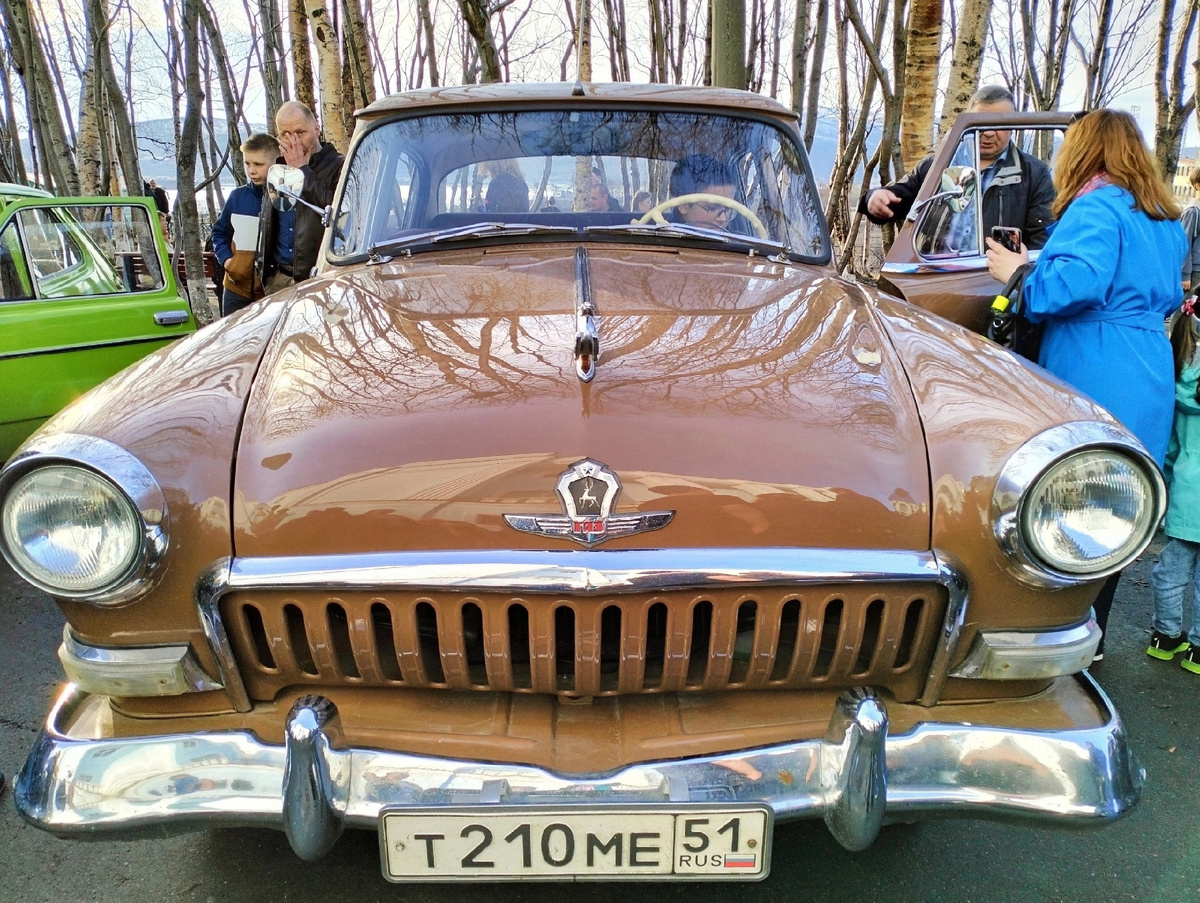 Ретро-автомобили в Арктике | Интересно: как хорошо они сохранились? 