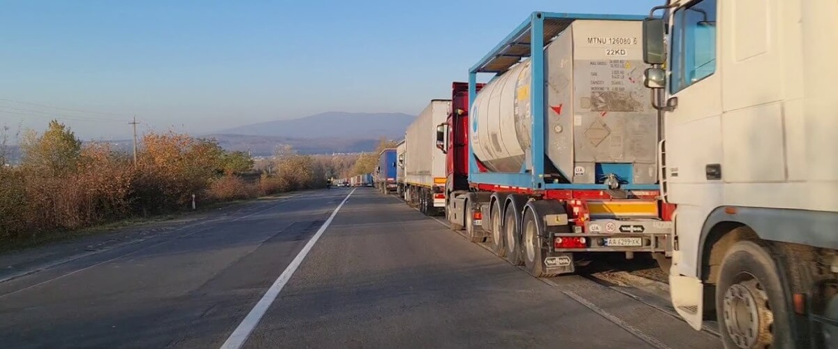 АВТОМОБИЛЬНЫЕ ГРУЗОПЕРЕВОЗКИ В РФ ДОСТИГЛИ РЕКОРДА – 3,3 МЛРД ТОНН ЗА ПЕРВОЕ ПОЛУГОДИЕ
