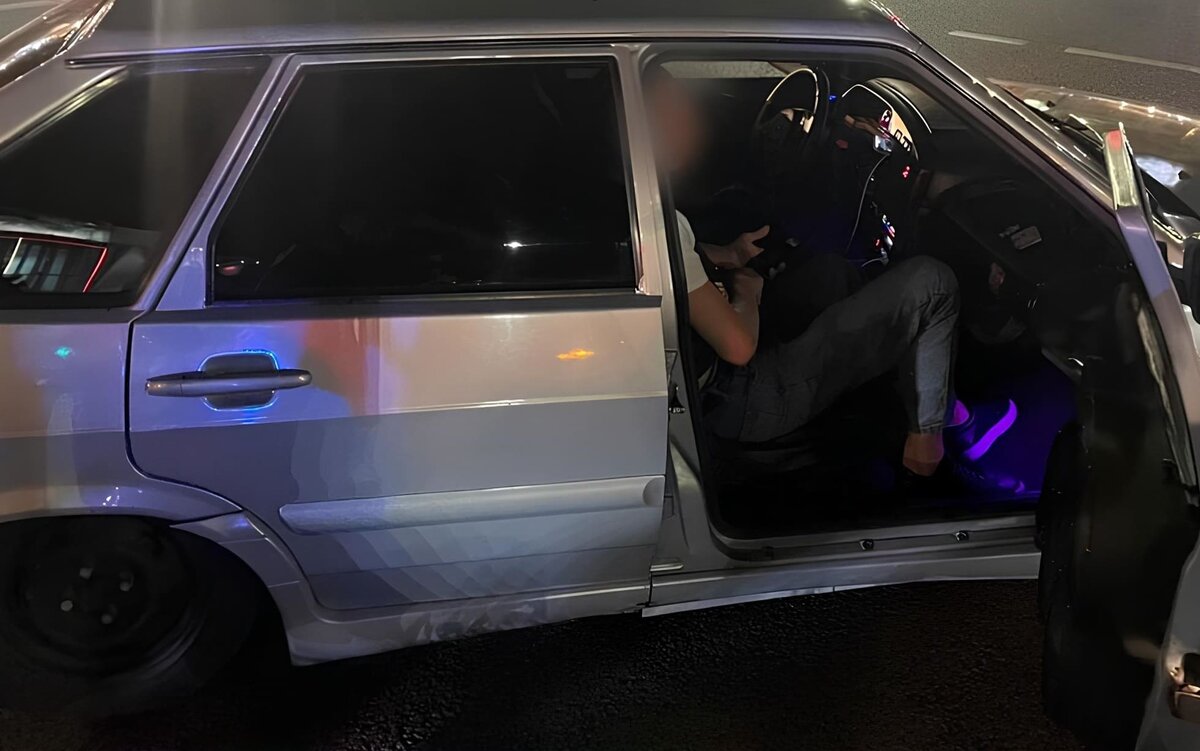    За незаконный автотюнинг в центре Воронежа оштрафовали водителя телеграм-канал Госавтоинспекции Воронежской области