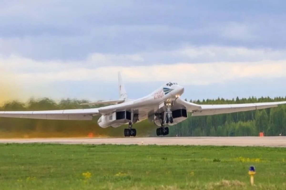    Губенатор Калужской области поздравил ветеранов с Днем ВВС