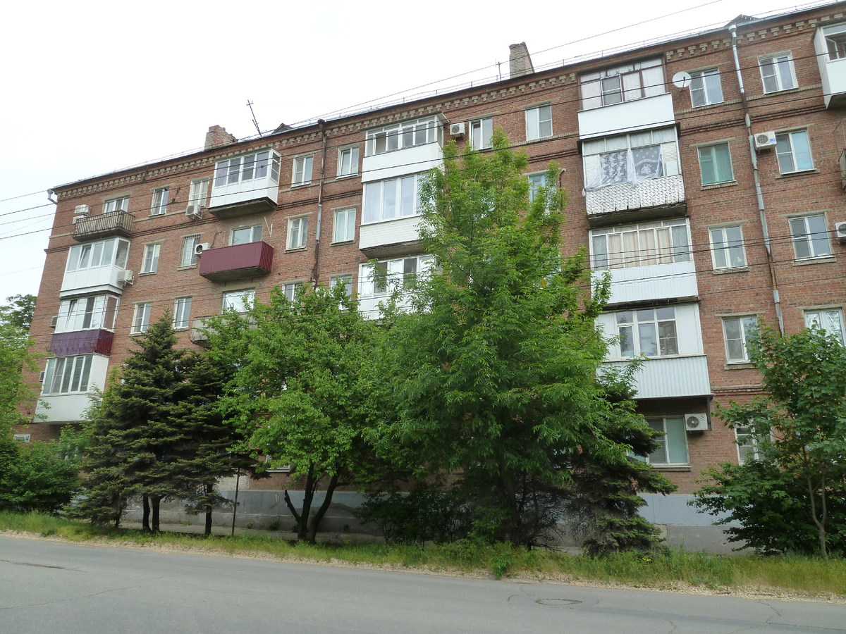 Дом, в котором была наша первая квартира