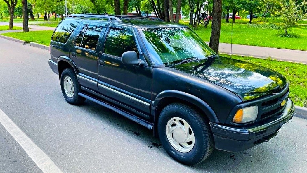Chevrolet Blazer 2-го поколения, с рессорами и задним мостом