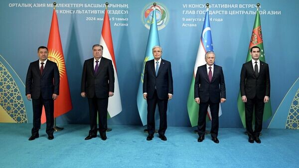    © Пресс-служба президента КР / Султан Досалиев