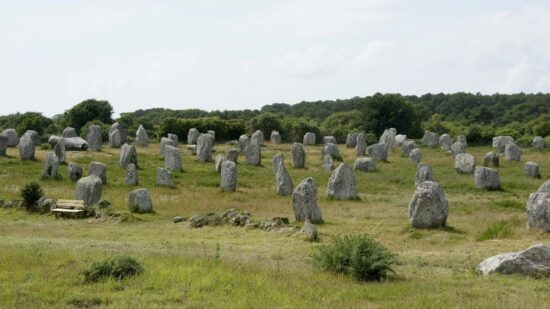 Карнакские камни. Фото: Яндекс картинки