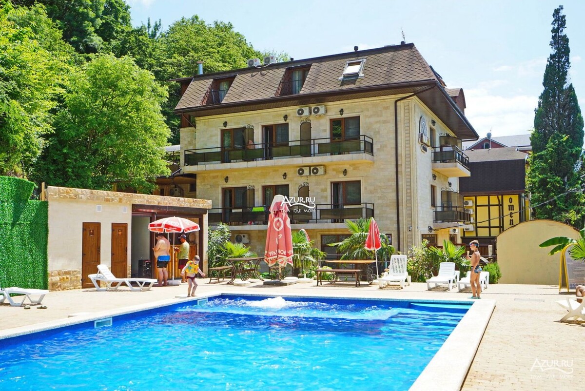 Туапсинский район, п. Шепси, ул. Школьная, 14