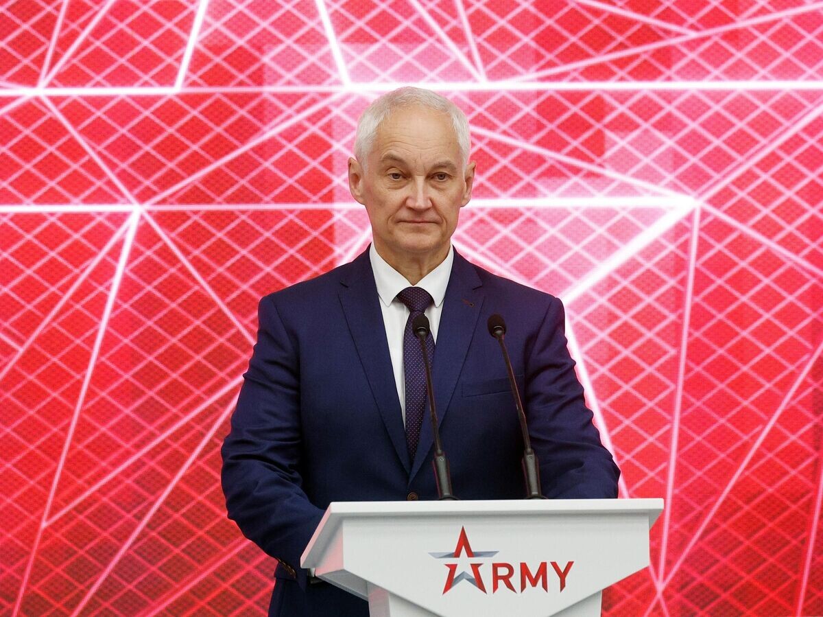    Министр обороны РФ Андрей Белоусов выступает на Х Международном военно-техническом форуме "Армия-2024" в Конгрессно-выставочном центре "Патриот"© РИА Новости / Виталий Невар