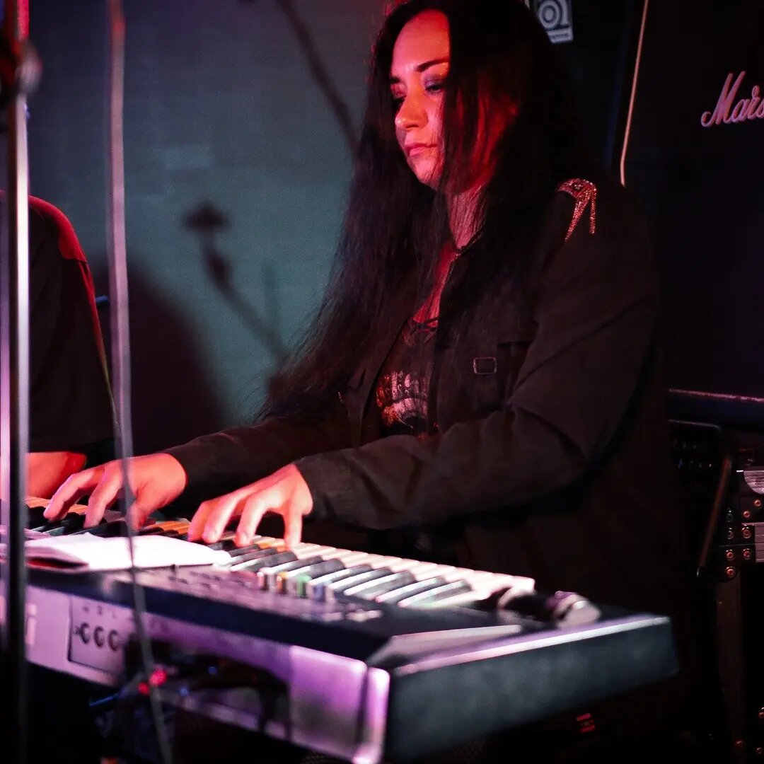 Мое фото недавнего концерта. 4.08.2024, клуб "Город", Москва.