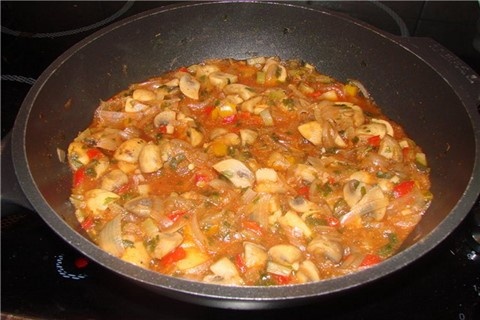 Рецепт Грибной гуляш из шампиньонов