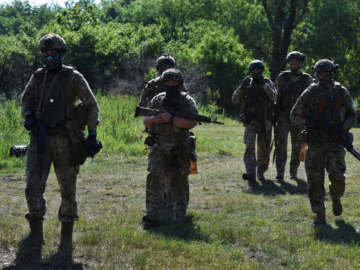    Военнослужащие в Запорожской области© AP Photo / Andriy Andriyenko