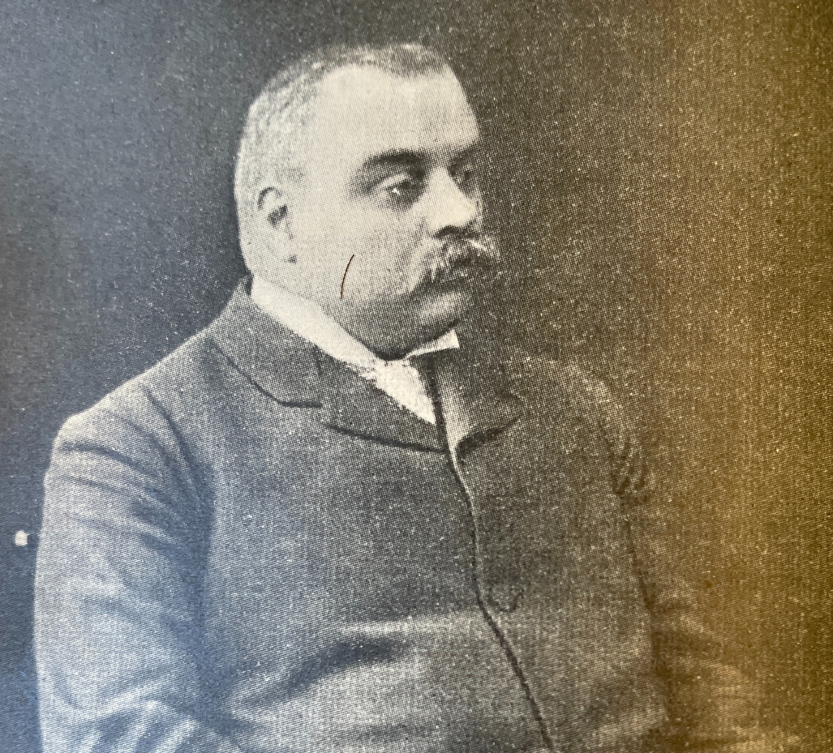 А.Д.Макферсон