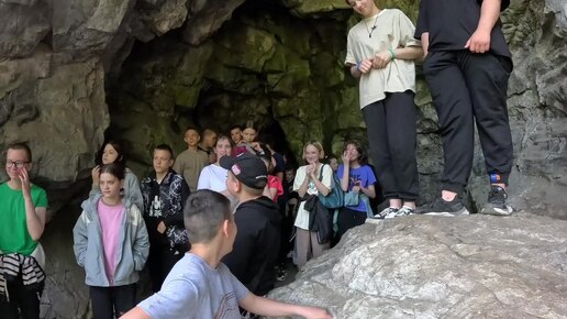 Лучшая благотворительная экскурсия для детей в Горном Алтае. Камышлинский водопад, Тавдинские пещеры и так далее.