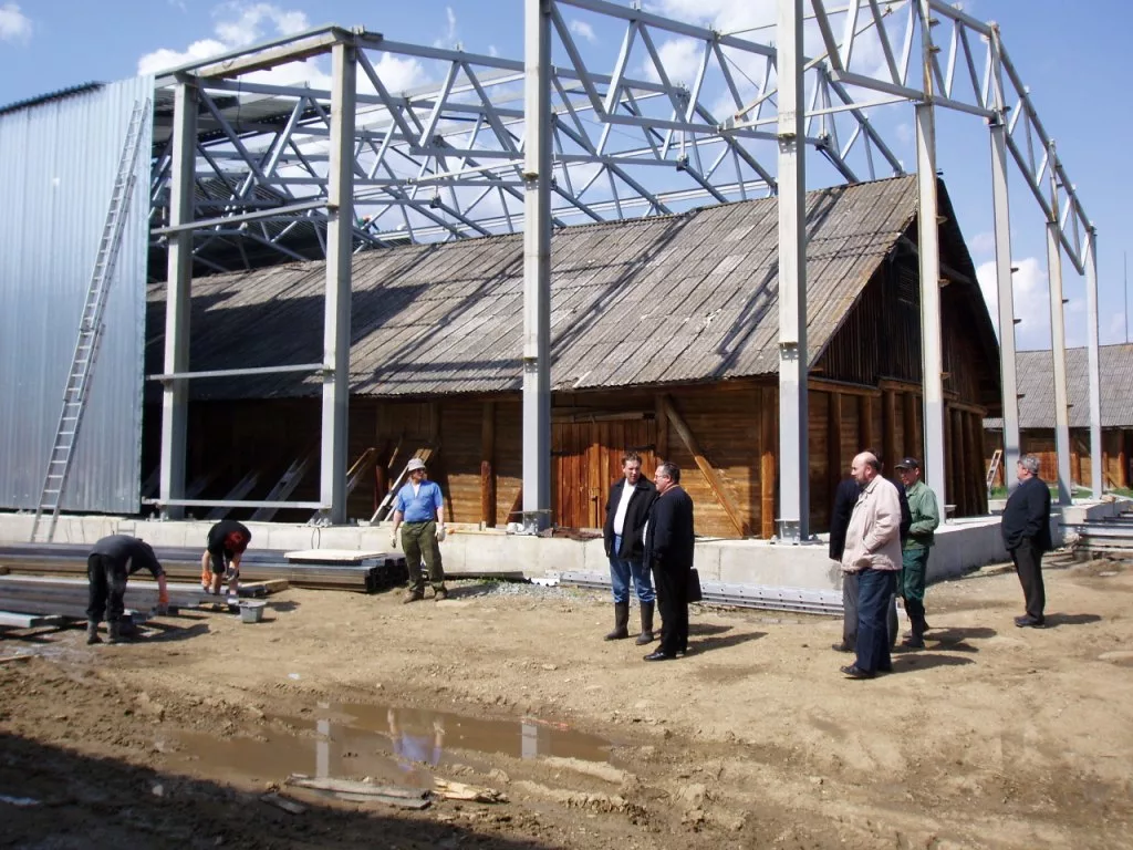 Те самые деревянные склады. Фото с сайта http://www.monazite.ru/storage/photos/2007. Взято с Яндекс.Картинки