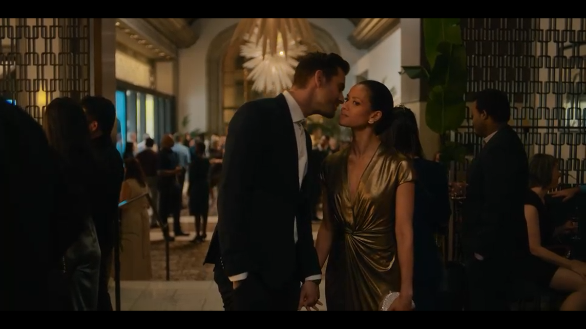 Кадр из сериала.