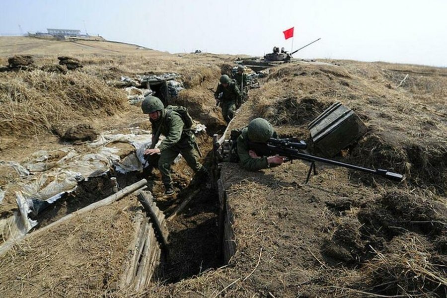 Опорный пункт. Видно, что входы открытые, не изогнутые, нет полного профиля и перекрытий.  В таком опорнике нет защиты от дронов. Огневые точки открытые.  Фото: shraibikus.com