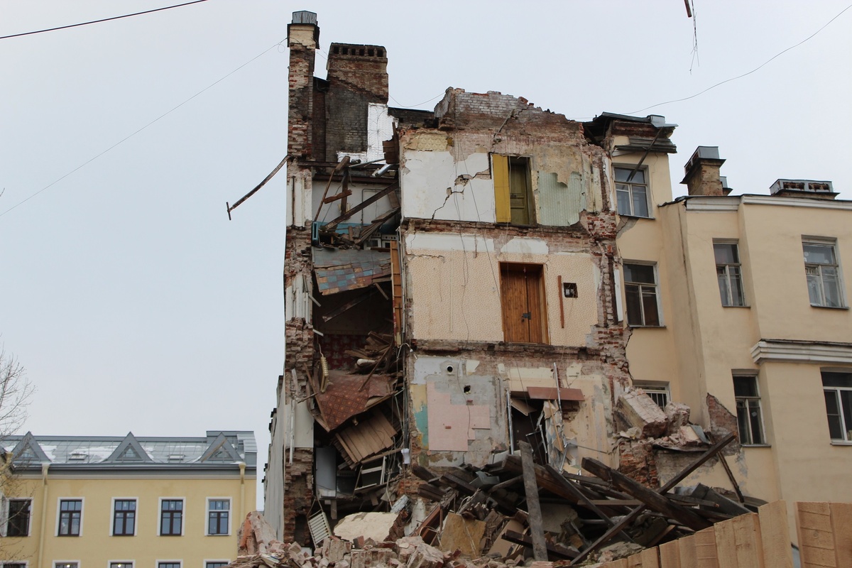 Обрушение дома 73 по Гороховой улице. Фото: Мойка78