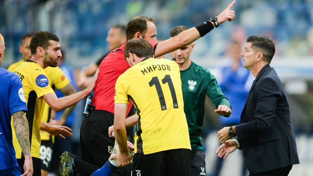 Фото с матча "Нижний" - "Химки"