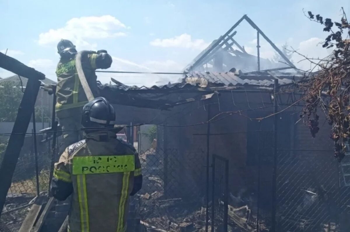    В Майкопском районе пожарные потушили частный дом